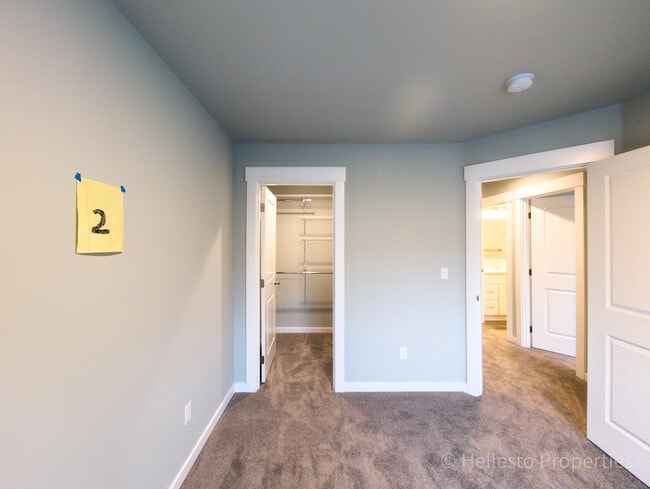 Building Photo - 2494 SW Coho St