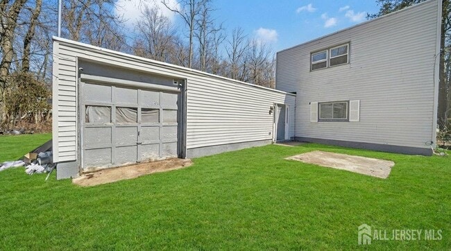 Building Photo - 6 Farm Ln