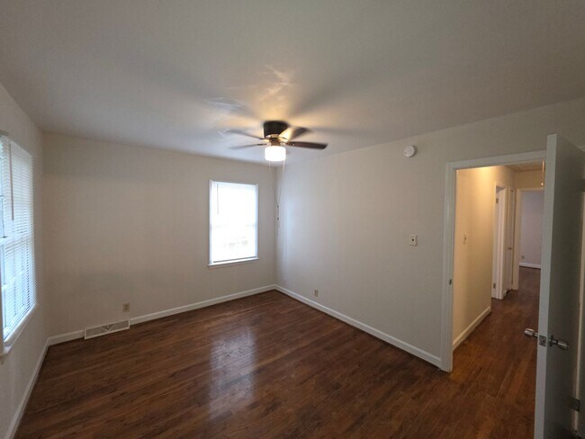 Building Photo - BH-beal3721