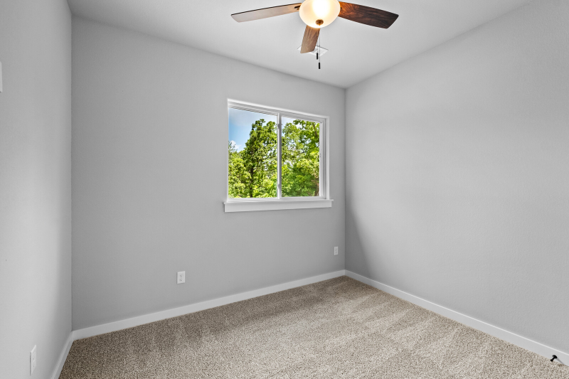Building Photo - 2 Brightling Ln