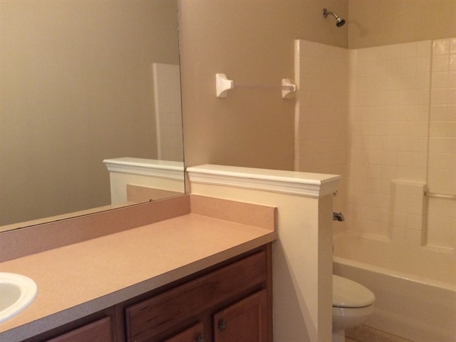 Building Photo - 1659 Canoe Creek Falls Dr