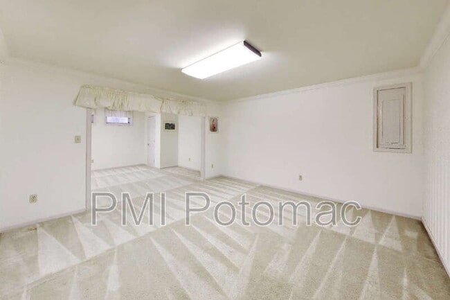 Building Photo - 14672 Brougham Way