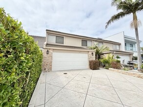 Building Photo - Oxnard | 3 Bed 2.5 Bath | Harborfront Have...