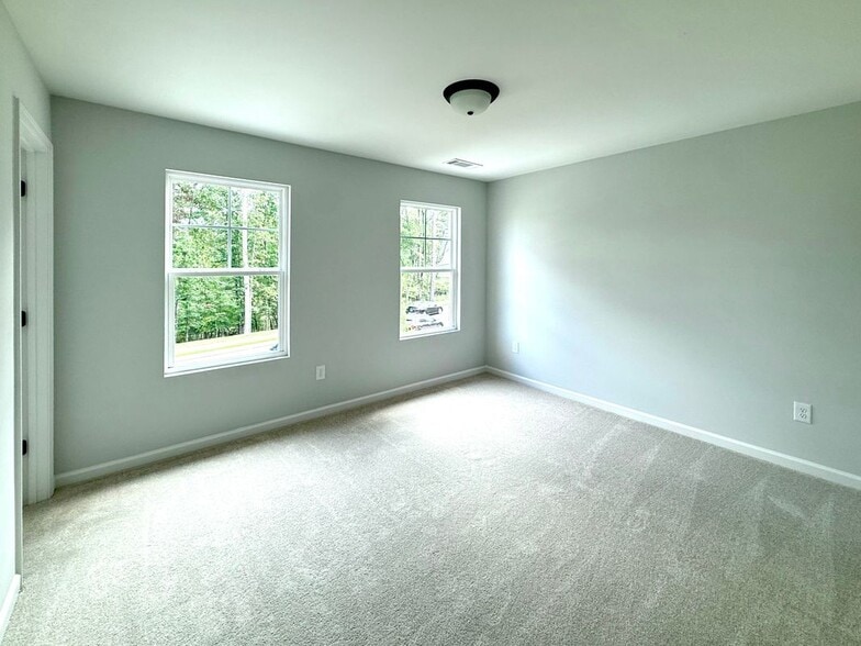 Building Photo - 1721 Jordan Brook Dr