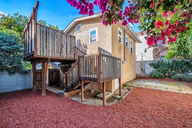 Building Photo - 204 S Guadalupe Ave