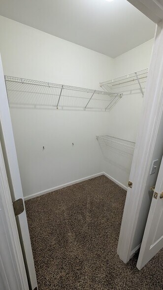 Building Photo - 3334 Peachtree Rd NE