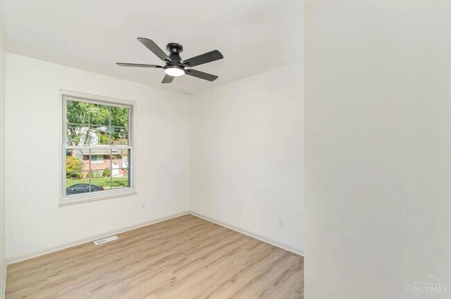 Building Photo - 6055 Tridale Ct