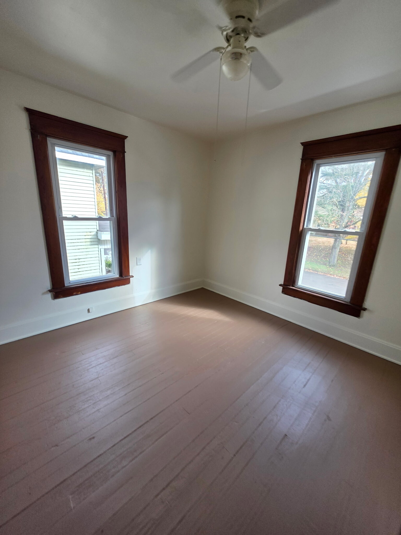 Building Photo - 409 S 3rd St