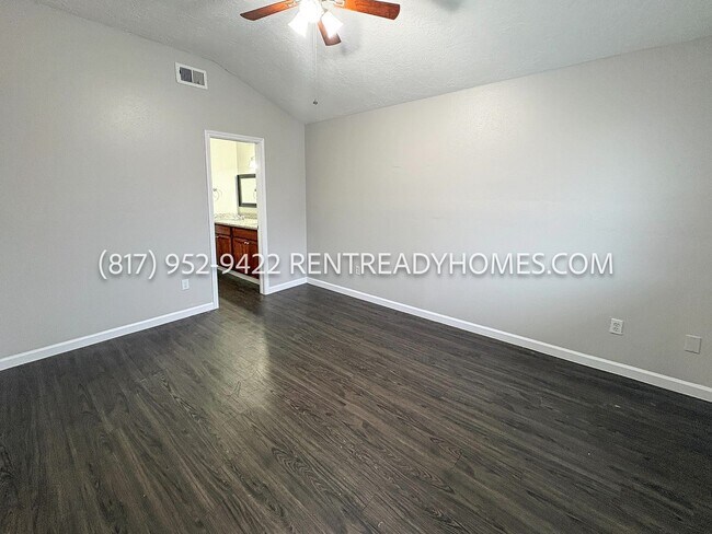 Building Photo - 18102 Twin Creek Dr