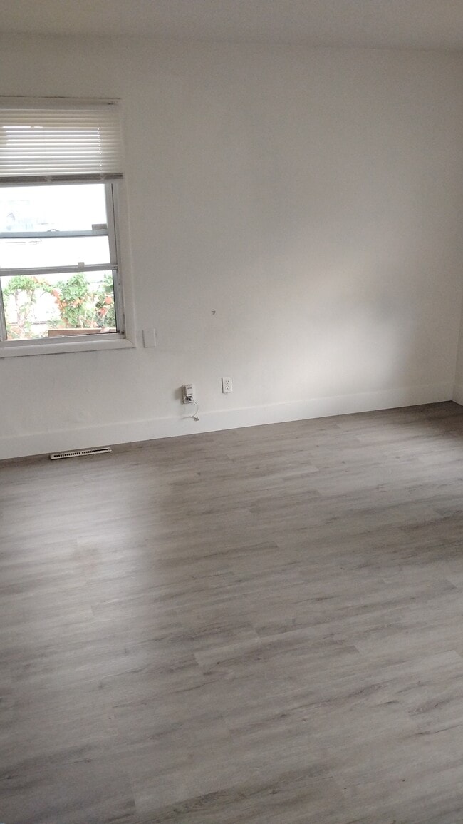 Building Photo - 5732 E 40th Terrace