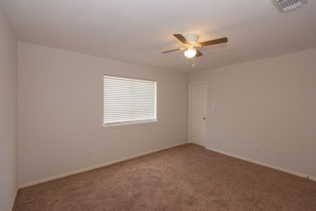 Building Photo - 2207 Ames St