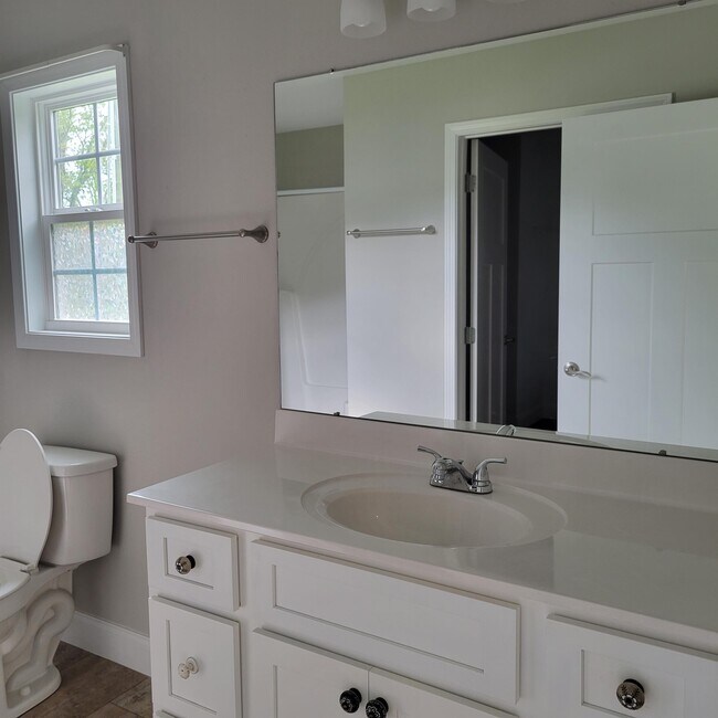 Building Photo - 27 Patrick Dr