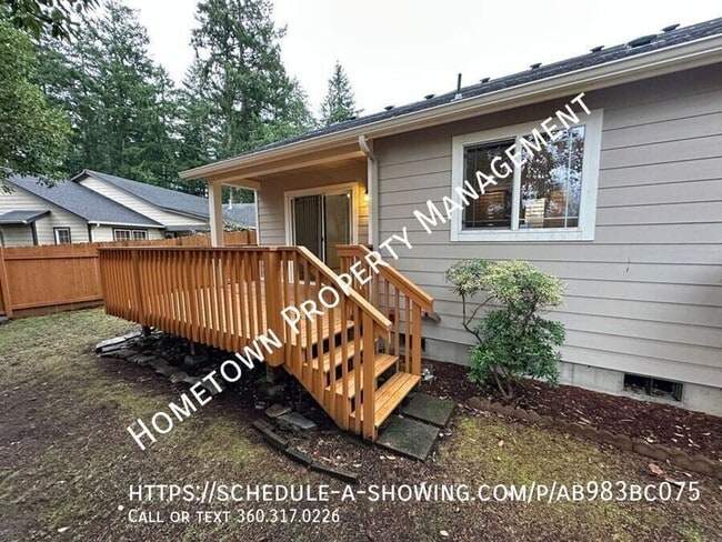 Building Photo - 9420 Fairhill Dr NE