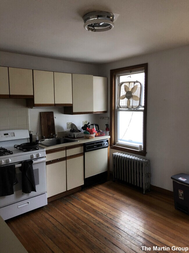 Building Photo - 45 Litchfield St