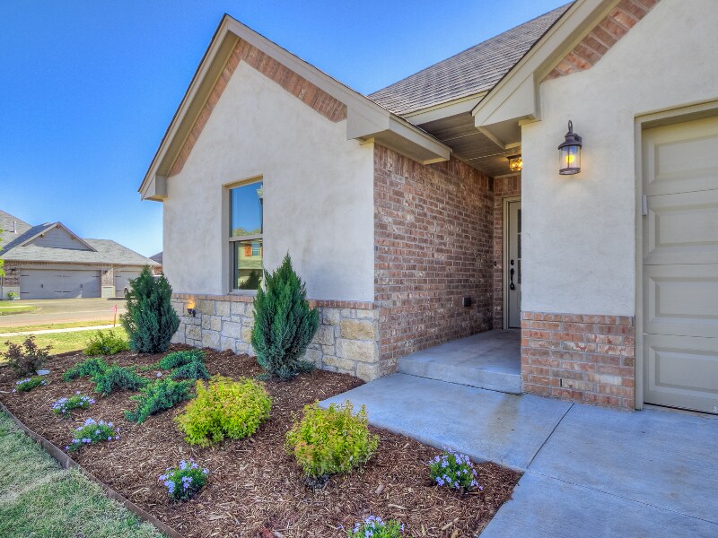 Building Photo - 16716 Doyle Dr