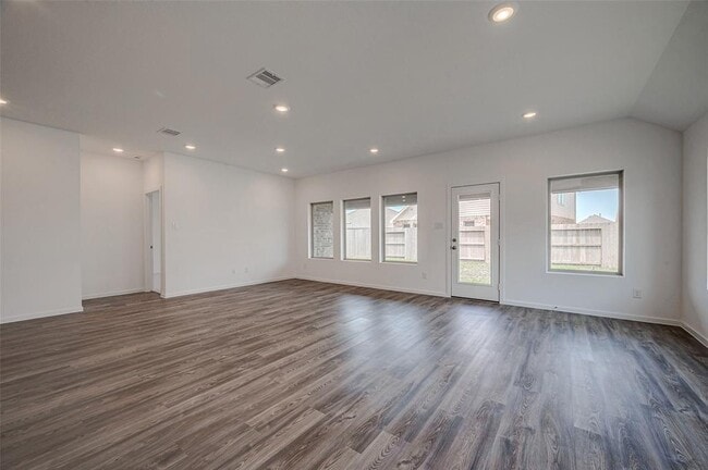 Building Photo - 5119 Whispering River Dr