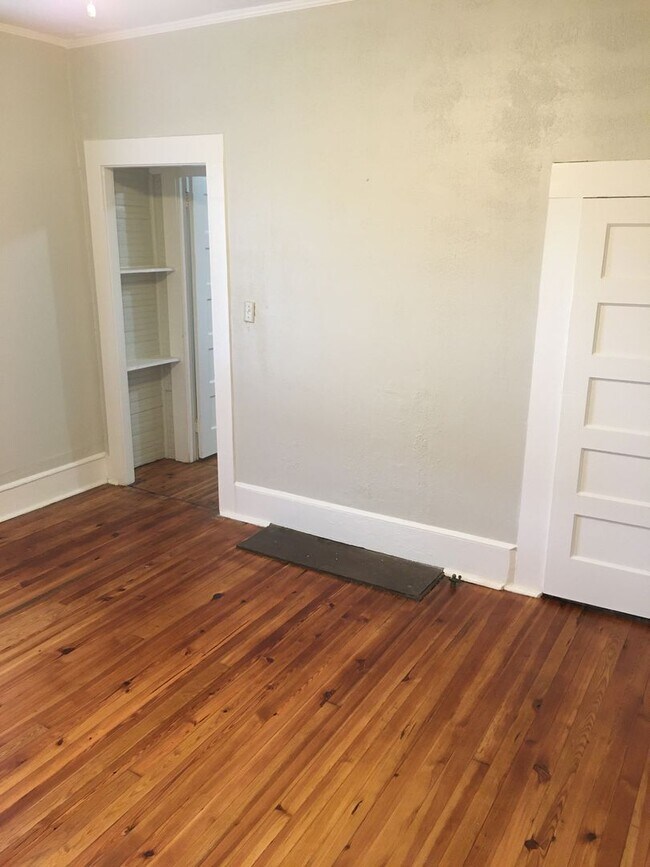 Building Photo - Large 3/1 House near Shannon $1,395