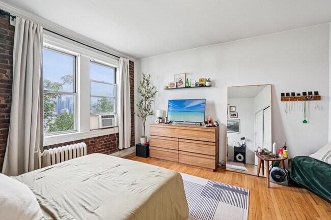 Building Photo - 851 JFK Blvd E