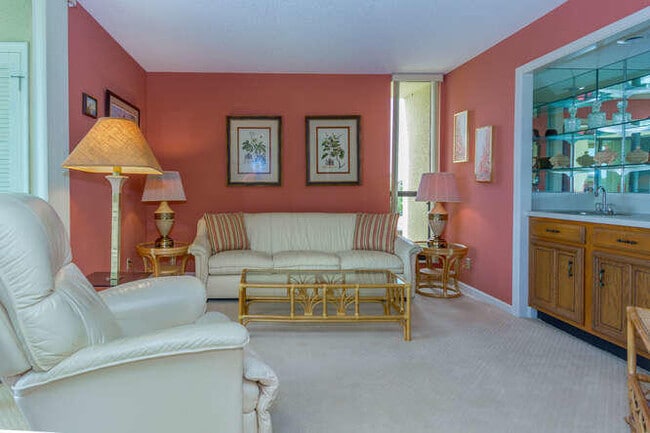 Building Photo - 5188 Woodland Lakes Dr