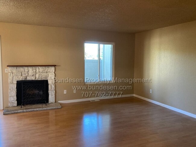 Building Photo - 465 Enterprise Dr