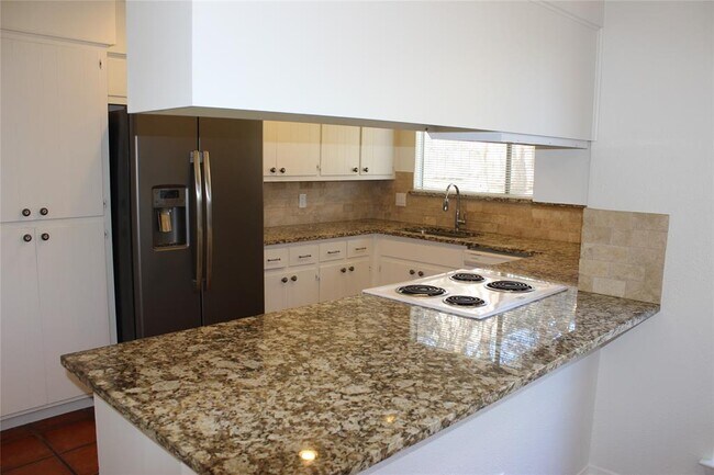 Building Photo - 215 Stowaway Cove