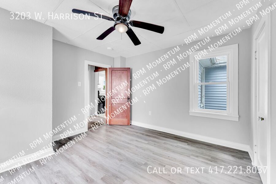Building Photo - 3203 W Harrison St