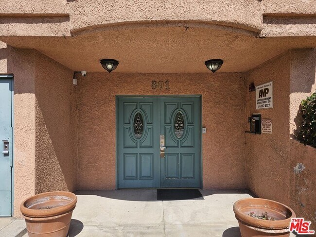 Building Photo - 801 Lorraine Blvd