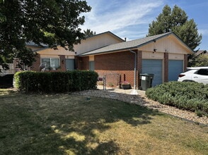 Building Photo - Wonderful duplex in Westminster!