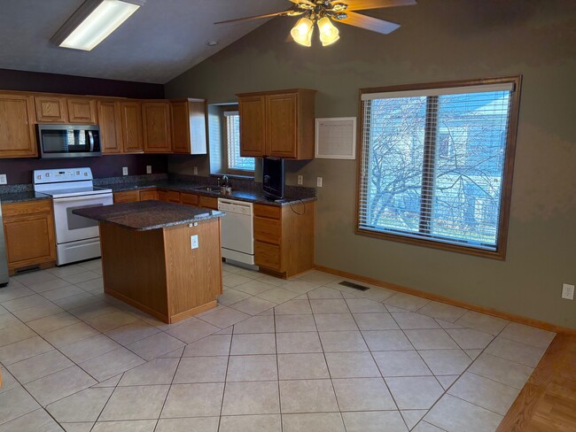 Kitchen - 2804 Porter Ridge Rd