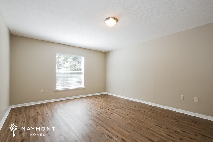 Building Photo - 350 Lake Shepard Dr