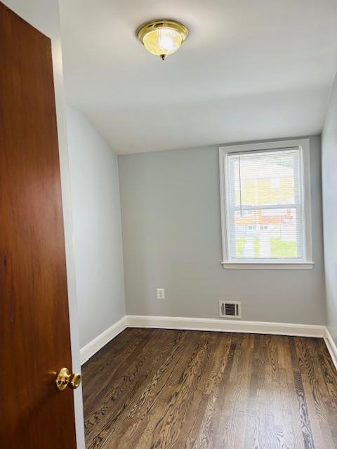 Building Photo - 922 Wilton Dr