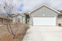 Building Photo - Kerrville, TX!  Country Charm with Modern Flair.