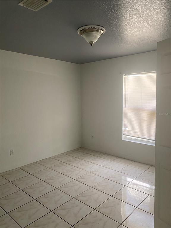 Building Photo - 15320 SW 43rd Avenue Rd