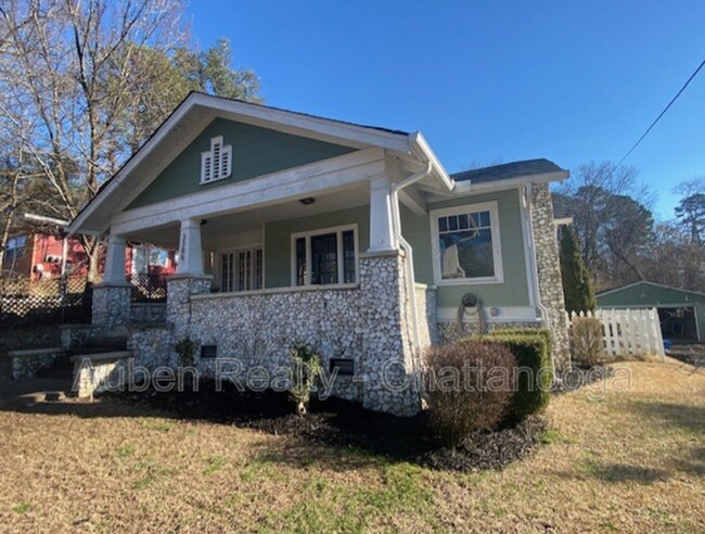 Building Photo - 3306 Montview Dr