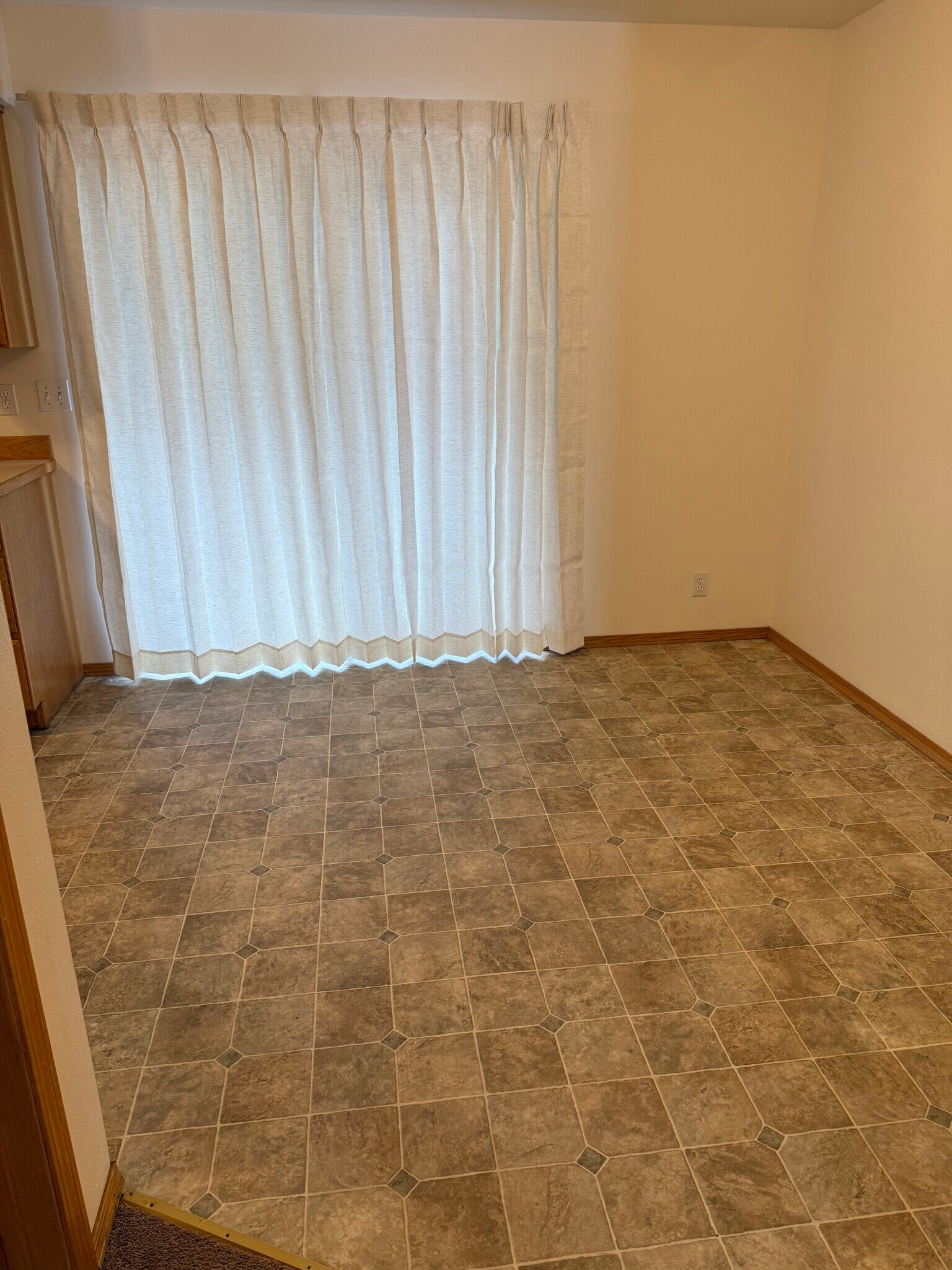 Building Photo - 90 S Grover Pl