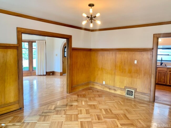 Building Photo - 775 Mangels Ave