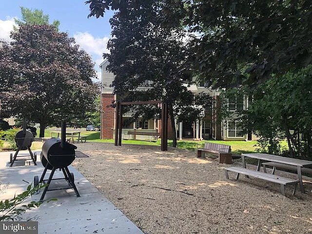 Building Photo - 3906 Penderview Dr