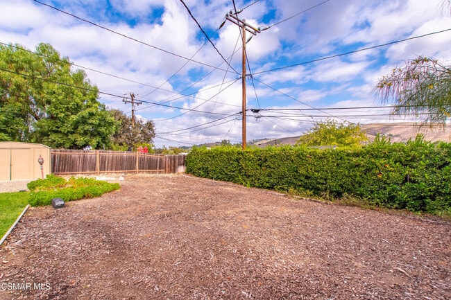 Building Photo - 2905 Foothill Dr