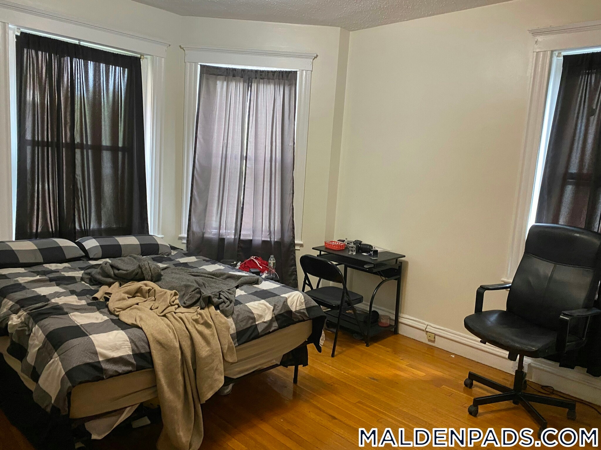 Building Photo - 17-19-19 Washington St S