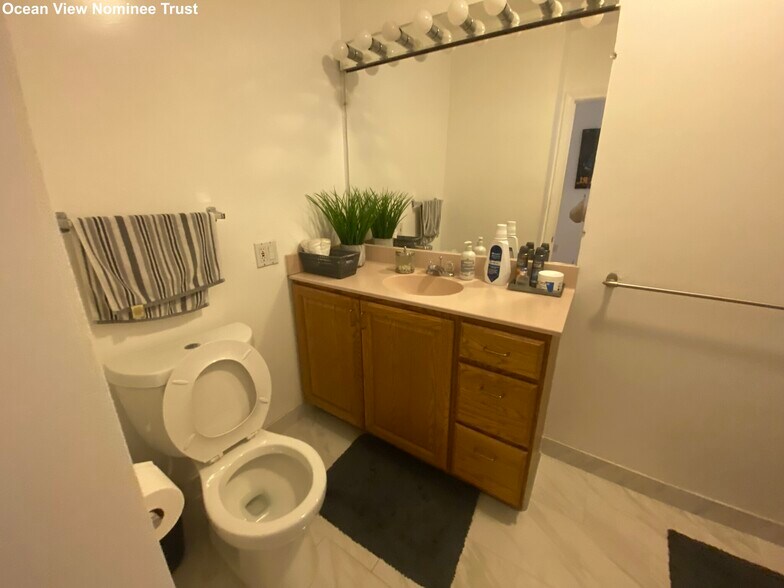 Building Photo - 236 Hanover St