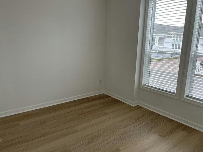 Building Photo - 748 Arbor Estates Way