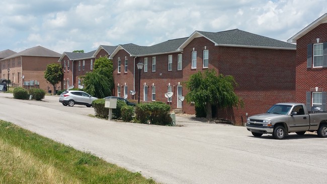 Primary Photo - 178 Pepperhill Dr
