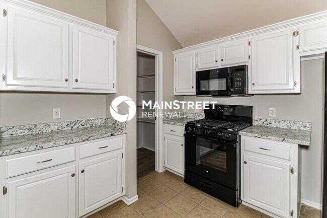 Building Photo - 3 Bedroom Pet-Friendly Home in OKLAHOMA CI...
