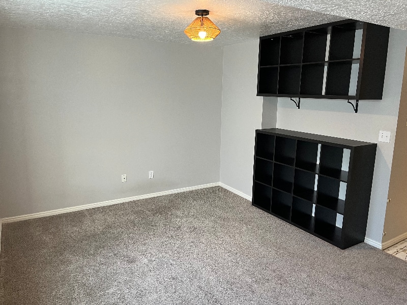 Building Photo - 573 E Main St