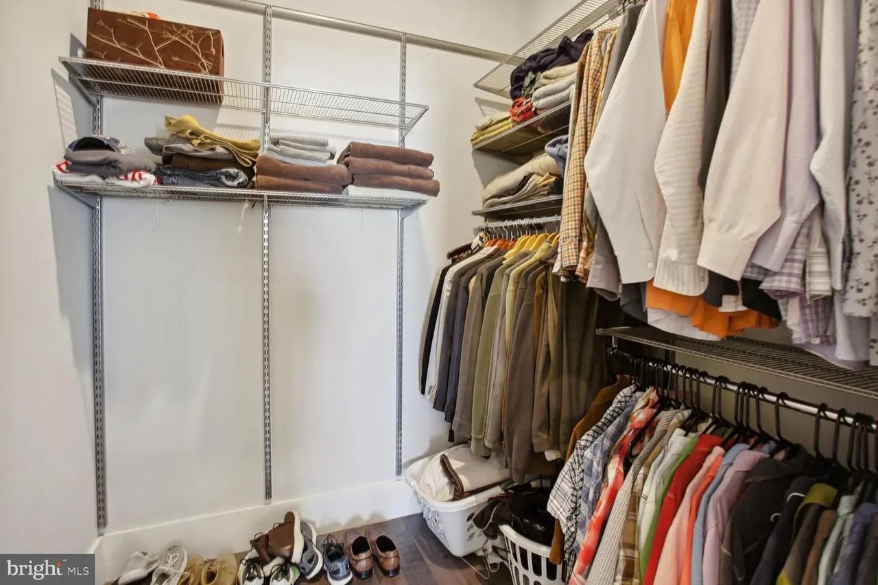 Building Photo - 1230 Fairmont St NW