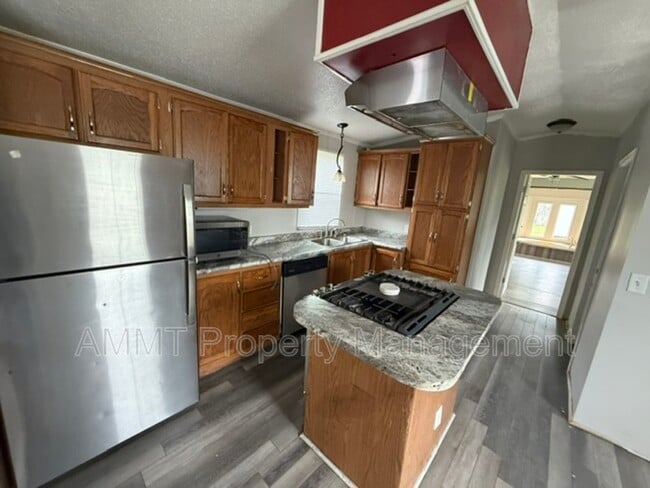 Building Photo - 1735 Blackhawk Dr