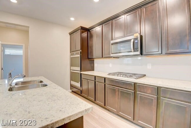 Building Photo - 4148 Elegant Chateau St