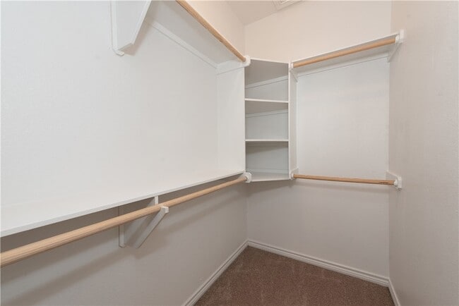 Building Photo - 1915 Dartmouth St