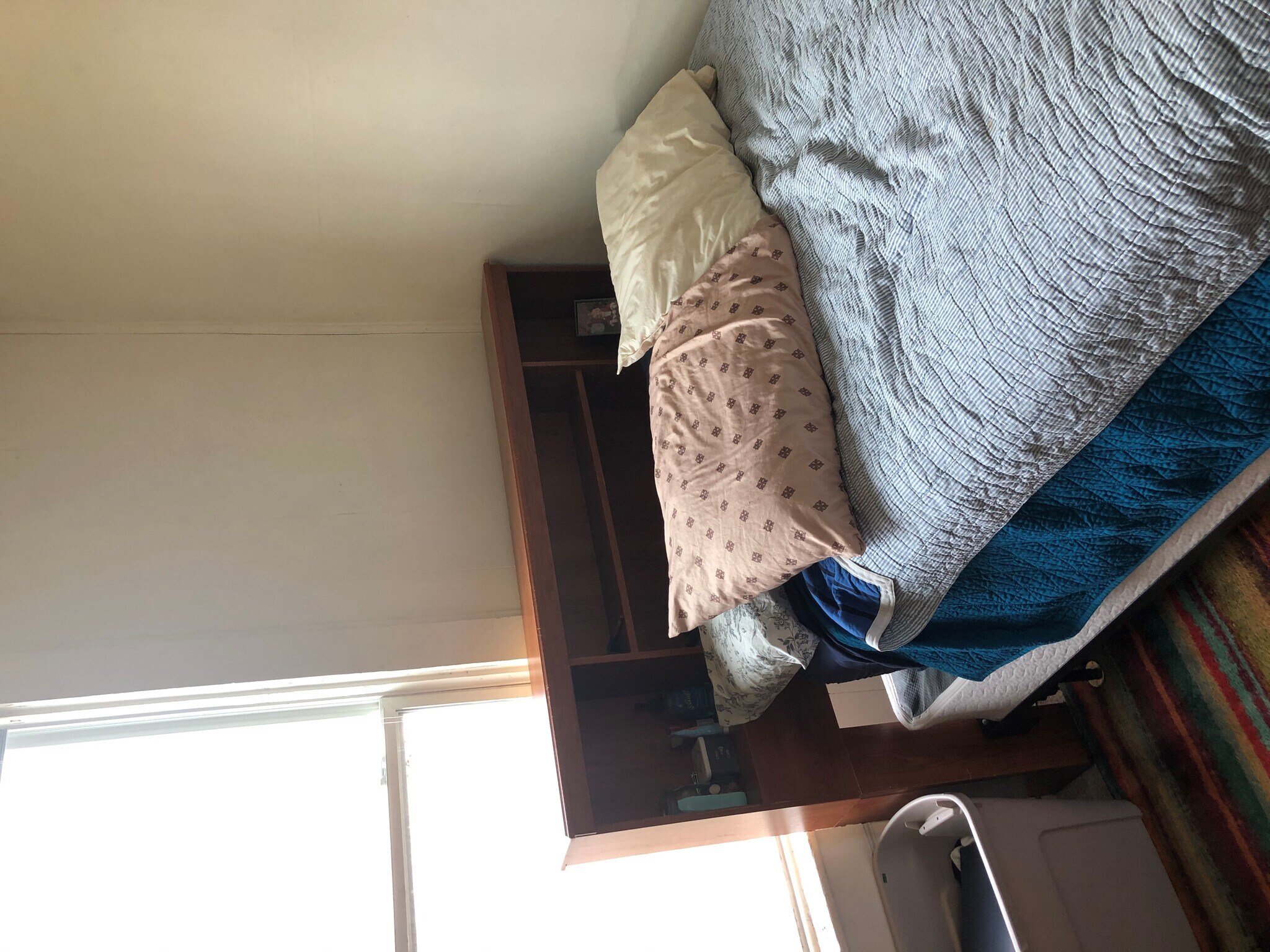 Building Photo - 547 Niagara St