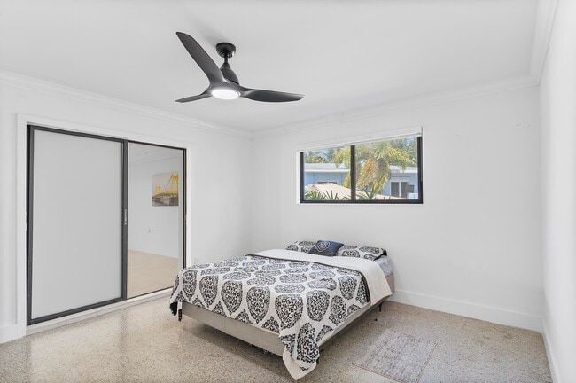 Building Photo - 901 Guava Isle